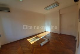 Centar - poslovni prostor, 68 m2, Rijeka, Commercial property
