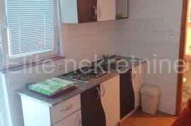 Crikvenica - prodaja dva apartmana, odlična lokacija !, Vinodolska Općina, Appartement