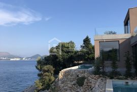 Prodaja luksuzne oaze modernog dizajna prvi red uz more na otoku kraj Dubrovnika, Dubrovnik - Okolica, Maison