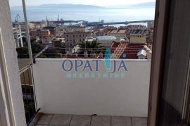 Belveder, prekrasan stan sa balkonom i pogledom, spremištem, Rijeka, Appartment