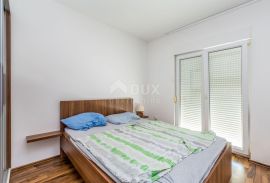 Otok Krk, uvala Soline - Trosobni apartman u blizini mora, Dobrinj, Flat