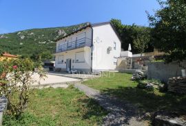 Istočna Istra, odlična apartmanska kuća na moru, Kršan, Kuća