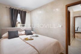 Istra, Pula, najam prekrasnog stana s dvije spavaće sobe u centru grada, Pula, Apartamento