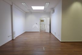 RIJEKA, MLAKA-  poslovni prostor 63 m2 za zakup/ najam - broj 17, Rijeka, العقارات التجارية