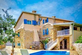 KRK, prekrasna kamena kuća  s bazenom, Dobrinj, Casa