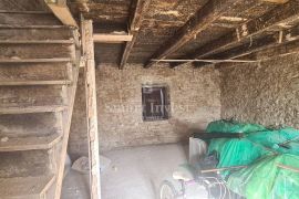 KANFANAR, kamena kuća u nizu od 90 m2, Kanfanar, Famiglia