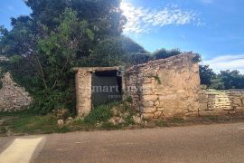 KANFANAR, kamena kuća u nizu od 90 m2, Kanfanar, Casa