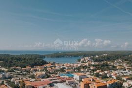 OTOK RAB, PALIT - Moderne vile s apartmanima nedaleko centra, Rab, Дом