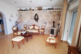 Imotski stan 154 m2 u blizini Plavog jezera TOP PONUDA, Imotski, Διαμέρισμα