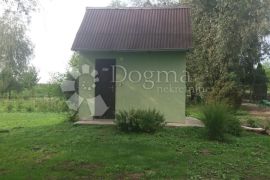 Ribnjak sa kućom,vocnjakom i placom 38 880 m²,mjesto Šag,okolica Osijeka, Valpovo, Casa