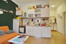 Funkcionalan stan cca 91 m2 | Podijeljen u dvije jedinice | Dubrovnik, blizina poslovnog centra, Dubrovnik, Stan