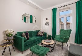 OPATIJA, LOVRAN - luksuzna investicija - 2 vrhunsko renovirana apartmana u povijesnoj vili 100m od mora, Lovran, Appartamento