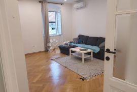 Centar-predivan stan za studente ili obitelj, pet friendly, Rijeka, Apartamento