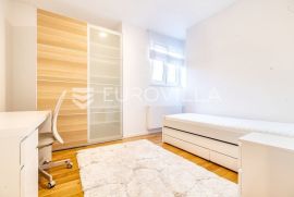 Zagreb, Maksimir, luksuzan peterosoban stan 194 m2 s vrtom 470 m2, Zagreb, Appartamento