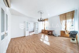 Zagreb, Vlaška ulica, prekrasan građanski peterosoban stan 150 m2, Zagreb, Apartamento