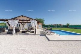 Kuća Prodaja lijepe kuće sa bazenom u blizini grada Rovinja, Rovinj, بيت