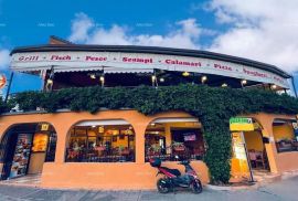 Restoran Prodaja poslovno-stambenog objekta (kuća i restoran) u  Medulinu!, Medulin, Ticari emlak
