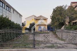Villa sa 5 apartmana - Šilo otok Krk, Dobrinj, Maison