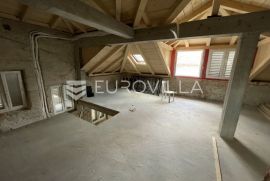 Dubrovnik - dvoetažni stan s vrtom NKP 190 m2, Dubrovnik, Wohnung