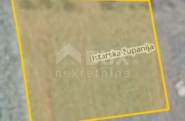 ISTRA, FAŽANA - Gređevinsko zemljište s idejnim projektom dvojnice i zgrade s 6 jedinica 50 m od plaže, Fažana, Zemljište