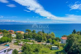 OPATIJA, LOVRAN - veći stan s pogledom na more u novijoj gradnji samo 200 metara od plaže, Lovran, Appartamento