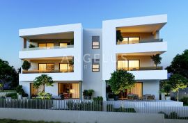 Vodice - luksuzni stan u novogradnji u blizini mora, 115 m2 m2, Vodice, Appartment