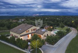 Središnja Istra, predivna kuća sa tri stambene jedinice, Sveti Petar U Šumi, Maison