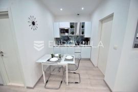 Split, Brodarica  garsonijera-studio apartman 40,50 m2, Split, Appartment