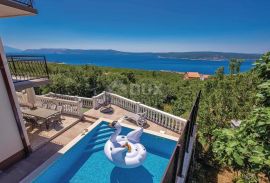 CRIKVENICA - Vila s bazenom, teretanom i panoramskim pogledom na more, Crikvenica, Kuća
