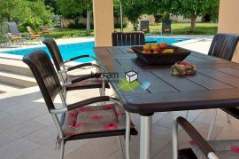 Istra, Tinjan, Kringa, Villa 174m2 s bazenom i velikom okućnicom 1225m2, #prodaja, Tinjan, بيت