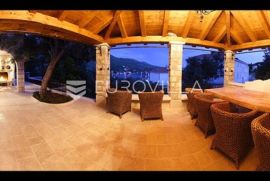 Dubrovnik okolica - Zaton, prekrasna vila s velikom okućnicom, Dubrovnik - Okolica, Дом