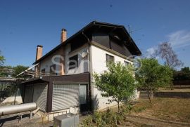 Kuća - dio u Sloveniji, a dio u Hrvatskoj, Samobor - Okolica, Casa