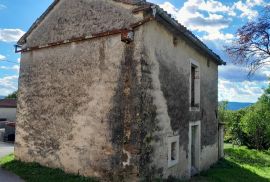 Kamene kuće za renovaciju okolica Kršana, Kršan, Casa