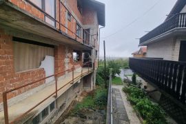 ZAGREB - KUĆA S VELIKIM POTENCIJALOM, Stenjevec, Kuća