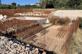 Građevinsko zemljište započeta gradnja okolica Marčane, Marčana, Land