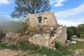 Ekskluzivno, ruševina za adaptaciju na mirnoj lokaciji, Labin, Labin, Famiglia