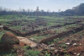 Valtura - prodaja zemljišta sa projektom za kuću, Ližnjan, Земля