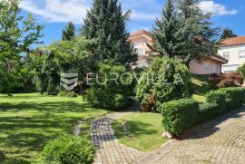 Zagreb, Gračani luksuzno obiteljsko imanje, vila 810m2 na zemljištu 3.965m2, Zagreb, Maison