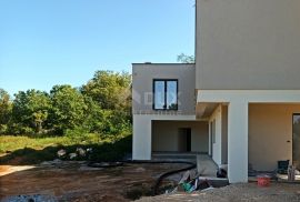 ISTRA, LABIN - Moderno dizajnirana kuća s bazenom, Labin, Casa