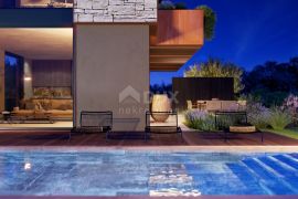 ISTRA, BALE - Moderno namještena vila s bazenom i saunom, Bale, Дом