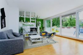 Inovativni luksuz s terasom na elitnoj lokaciji u zelenilu!, Črnomerec, Appartment