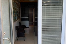 Poslovni prostor u Budvi preko puta Opštine, Budva, Ticari emlak