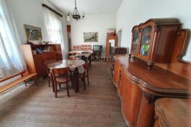 Izuzetan potencijal-stara ladanjska kuća!, Karlovac, Ev