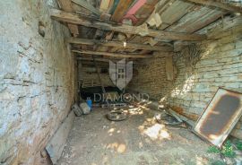 Kompleks autohtonih istarskih kuća za adaptaciju u okolici Buja, Buje, بيت