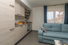 Tri renovirana stana na prvoj etaži, Novigrad, Istra, Novigrad, Wohnung