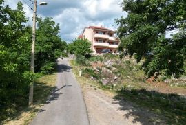 RIJEKA, SRDOČI- građevinsko zemljište 731m2 za stambenu zgradu–stanove/ apartmane/ obiteljsku kuću/ villu, Rijeka, Tierra