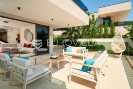 Trogir - Marina, luksuzna vila s unutarnjim bazenom, Marina, Famiglia