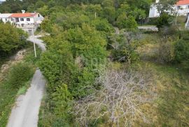 RIJEKA, HRELJIN- dvojna kuća 150m2 s pogledom na more + okoliš 1450m2, Bakar, Famiglia