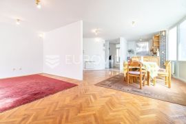 Zagreb, Mlinovi (blizina Okrugljaka), kuća s vrtom NKP 230 m2, Zagreb, House