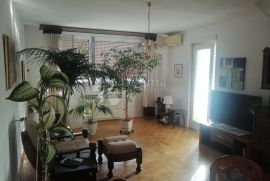 Donja Vežica - lijep stan na odličnoj lokaciji, Rijeka, Appartement